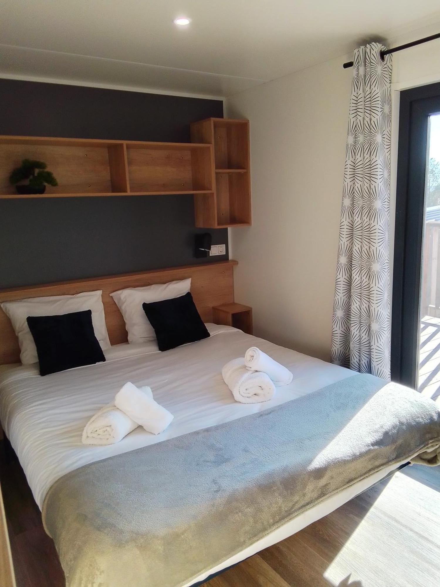 Camping Les Lodges Du Lagon Calvisson Kültér fotó