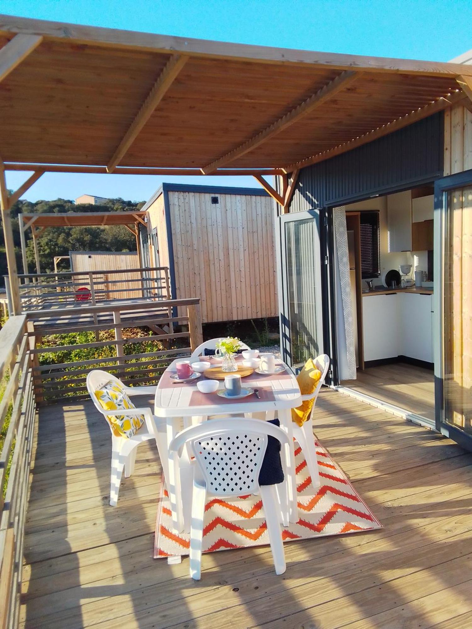 Camping Les Lodges Du Lagon Calvisson Kültér fotó